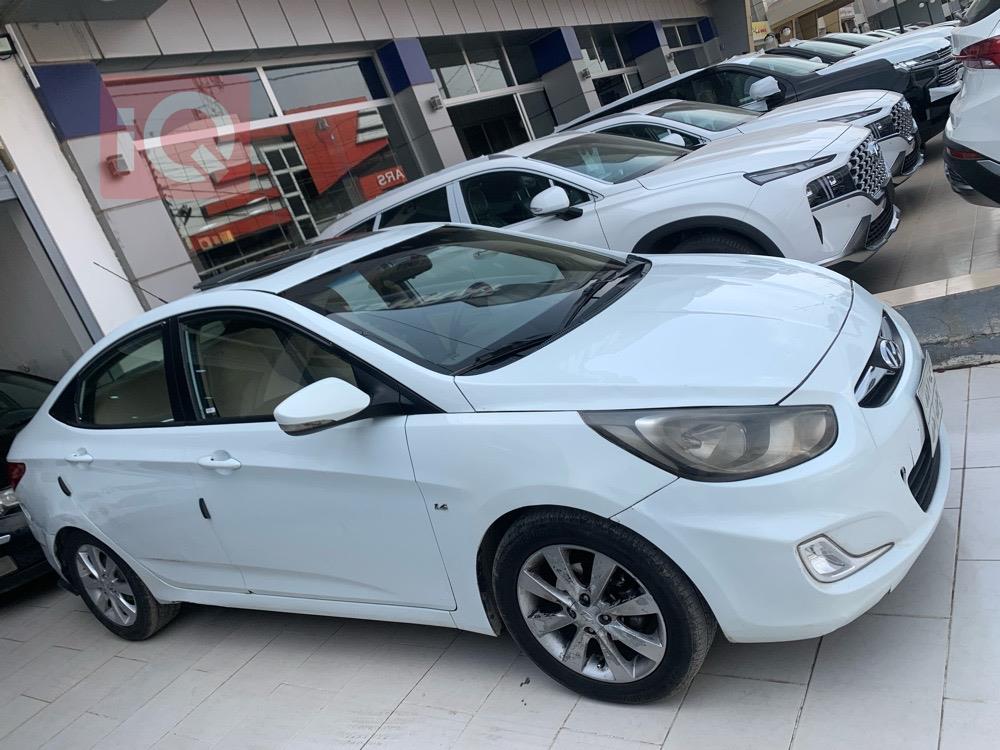 هیوندای ئەکسنت